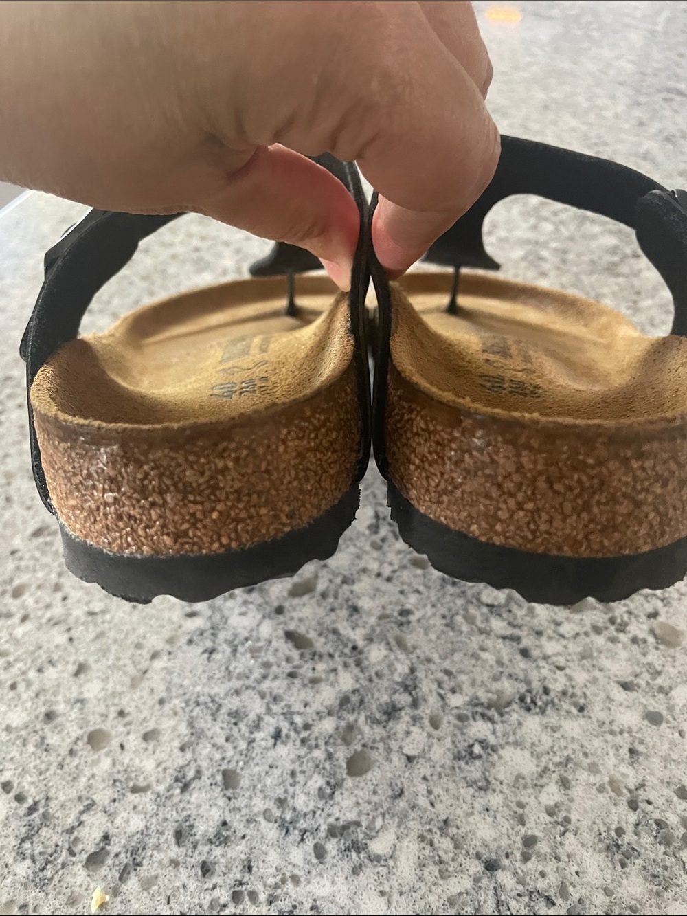 Black Leather Toe-Post Sandals Birkenstock - Picture 8 of 10